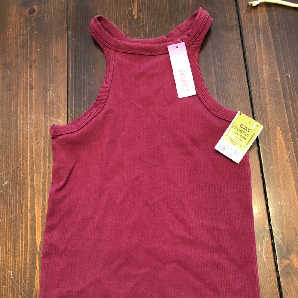 Tight tank crop top